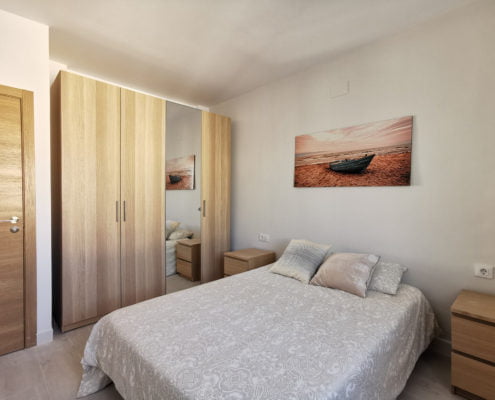 Bright room with AC and lock